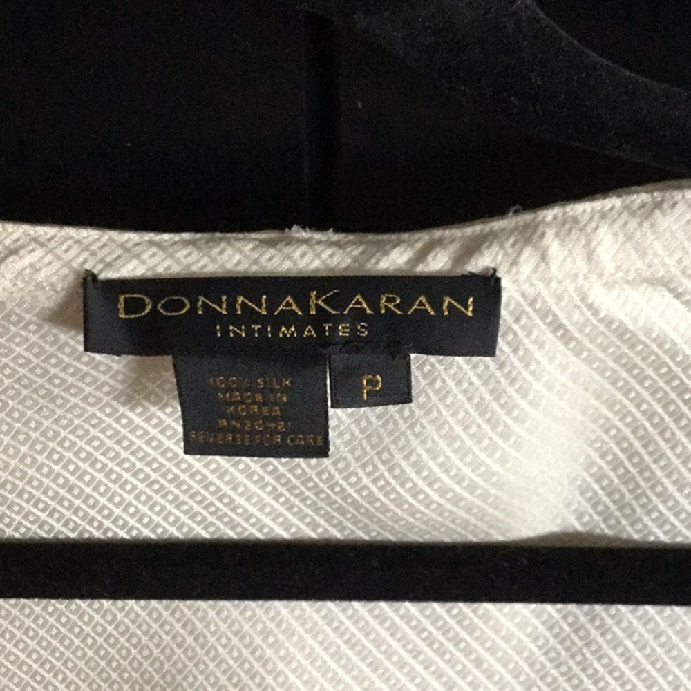 New w/ tags Donna Karen blouse - Picture 2 of 3